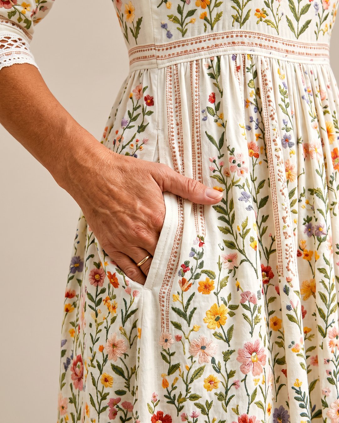 Carolyn | Women's Meadow Bloom Midi Dress